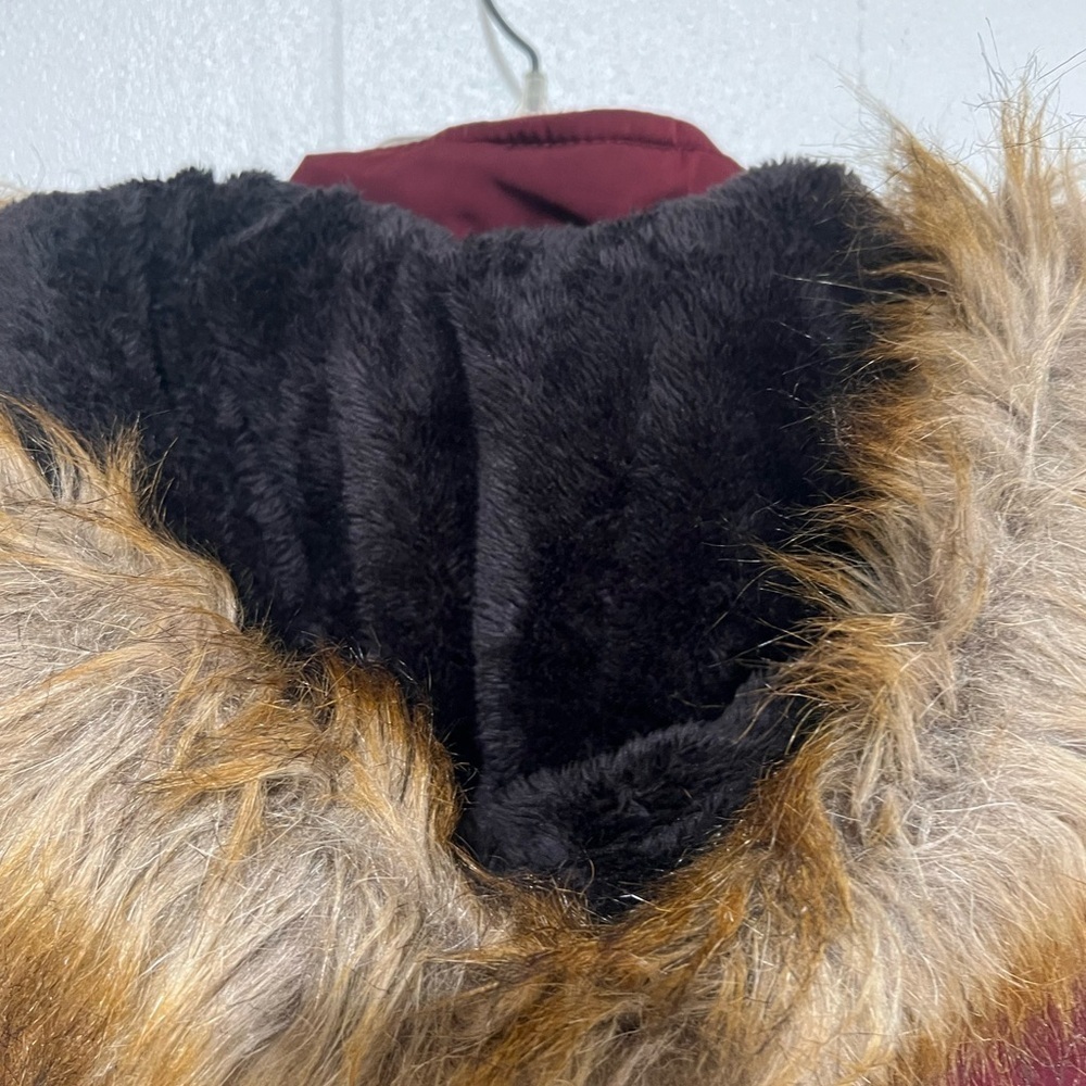 YMI burgundy red classic winter jacket w/ golden accents and fur detailed hoodie - Picture 11 of 12
